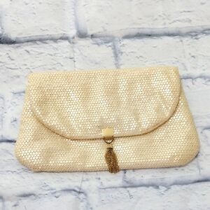 🔵BOGO FREE🔵 Vintage Lumured Cream Clutch with Gold Accents Purse